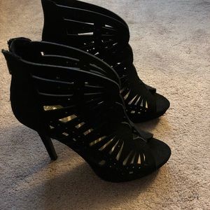Apt 9 heels size 9